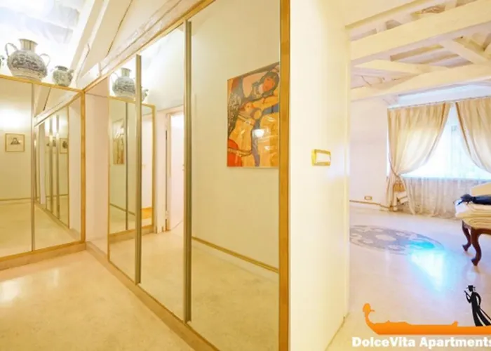 Wellvenice Fenice Apartment *